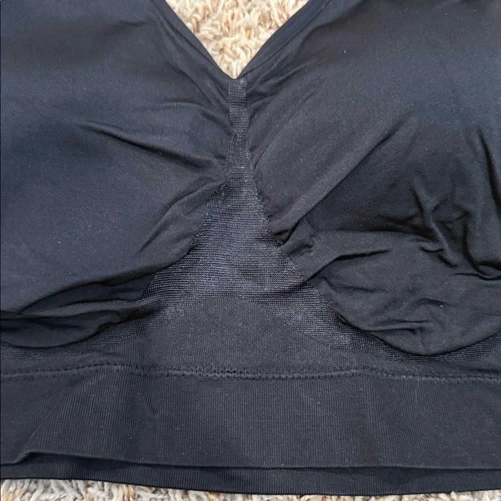 NWT Shapermint Truekind® Everyday Throw-on
Wireless Bralette Black - Picture 2 of 10